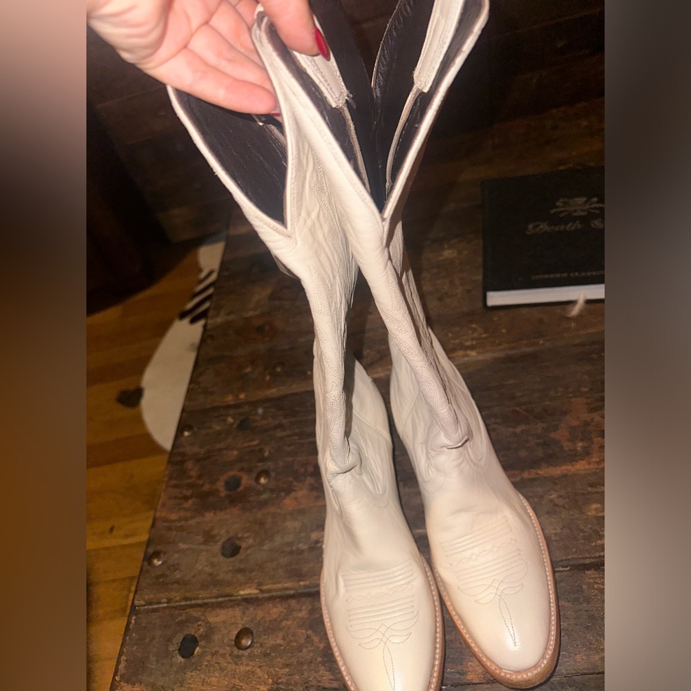 Azulado White Leather Western Boots